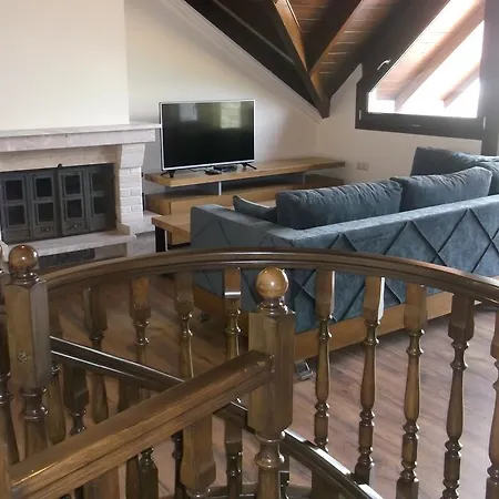 Alex's House * 卢特拉艾季普苏