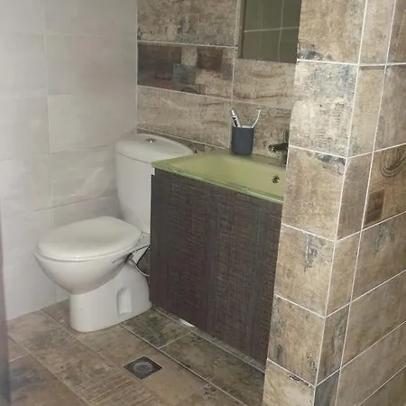 Alex's House 卢特拉艾季普苏
